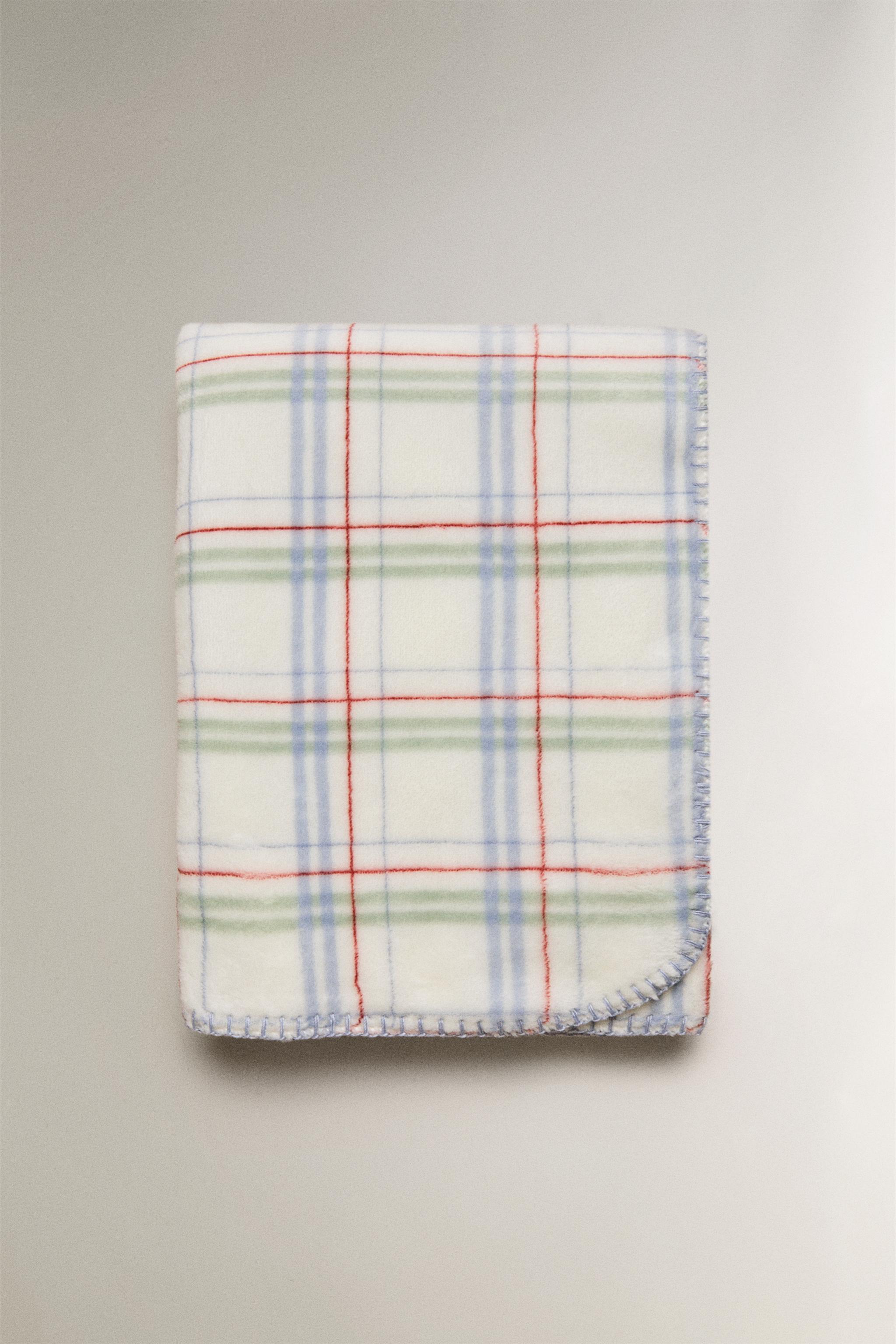 COUVERTURE ENFANT CARREAUX
